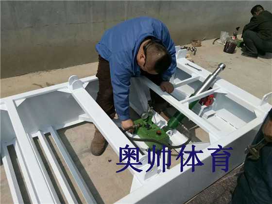 電動(dòng)液壓籃球架